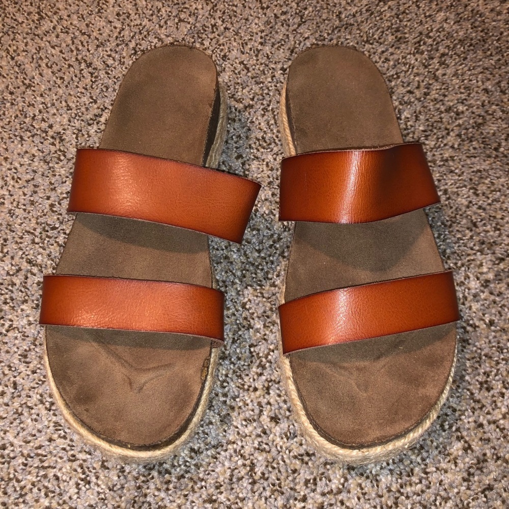 Madden Girl Platform Sandals Size 8